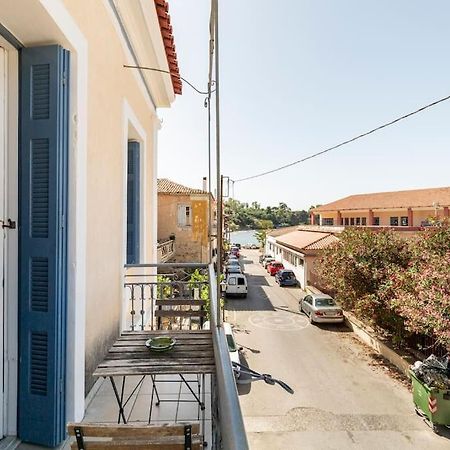 Traditional House At Koroni Near Beach Luaran gambar