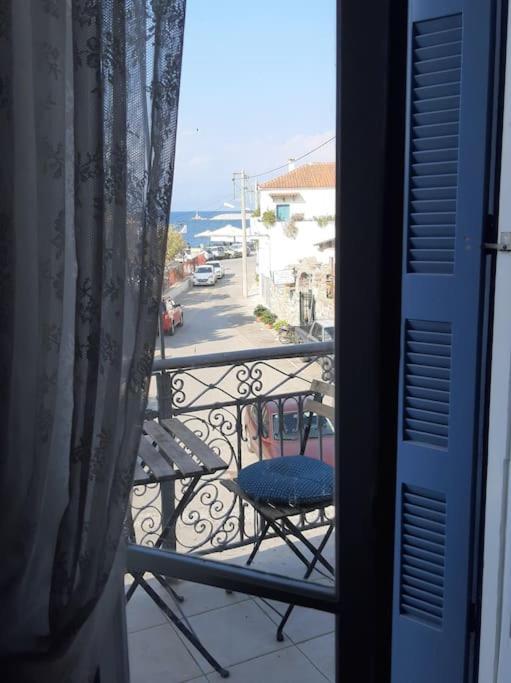 Traditional House At Koroni Near Beach Luaran gambar
